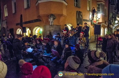 Entertainment at the Innsbruck Christmas market